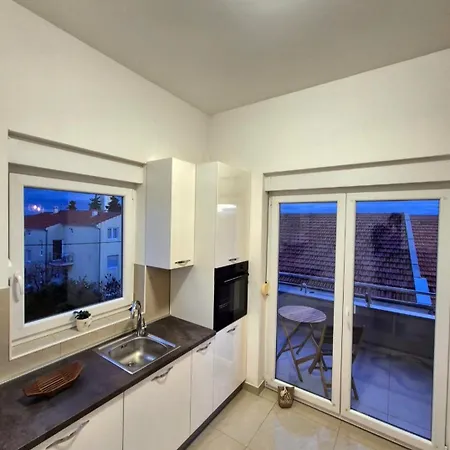 Daire Central Zadar Apartment *