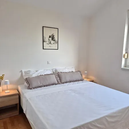 Central Zadar Apartment Задар
